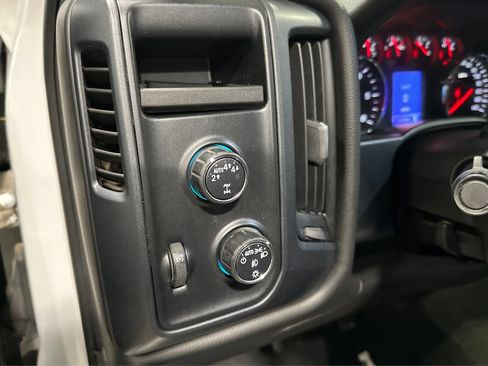 Used 2018 GMC Sierra 1500 Elevation 4x4 image 21