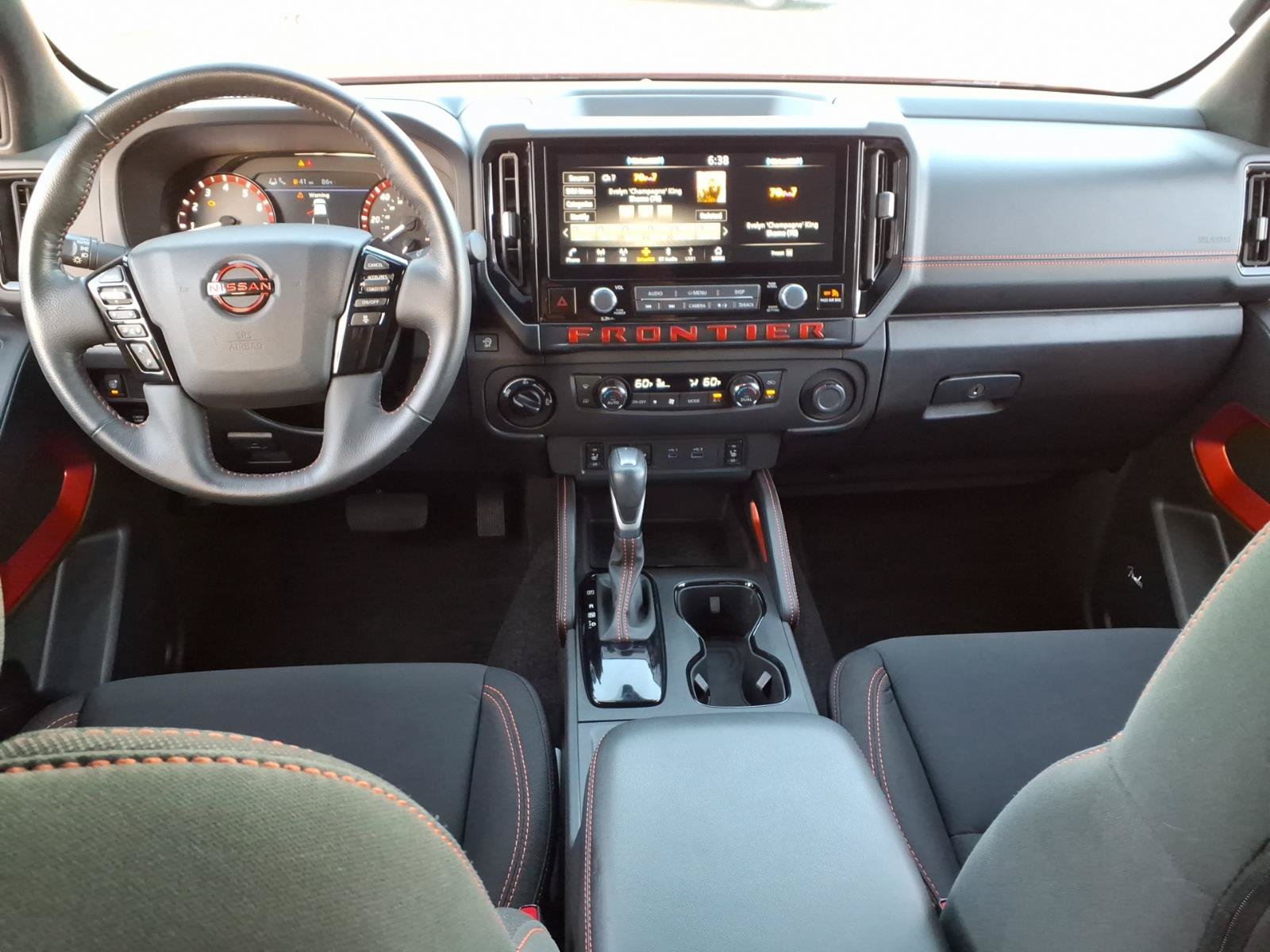 Used 2025 Nissan Frontier PRO-4X w/ Pro Convenience Package AWD/4WD image 11