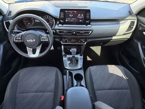 Used 2023 Kia Seltos LX AWD/4WD image 12