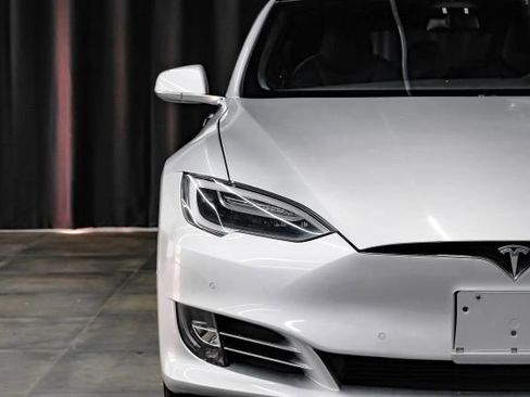 Used 2018 Tesla Model S 75D image 51