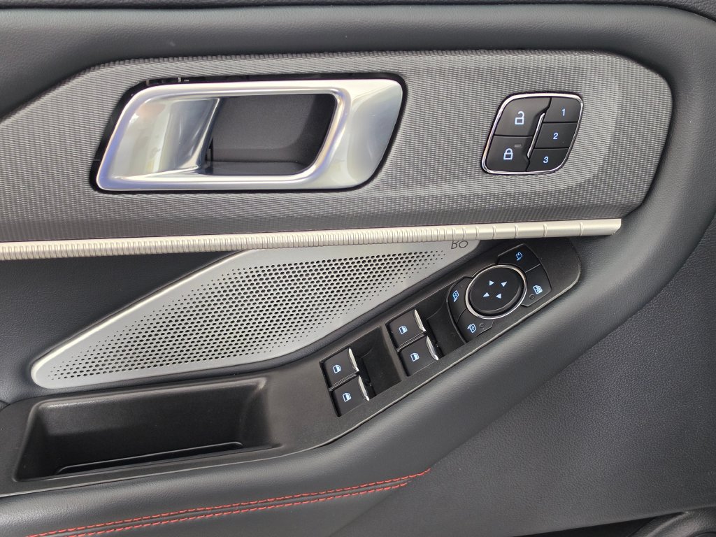Certified 2025 Ford Explorer ST AWD/4WD image 25