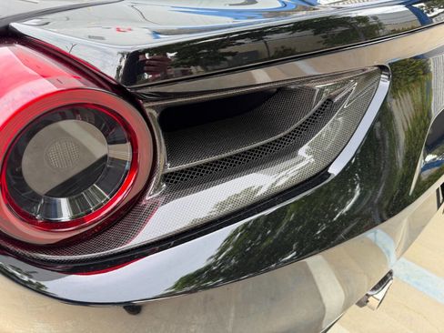 Used 2019 Ferrari 488 GTB RWD image 16