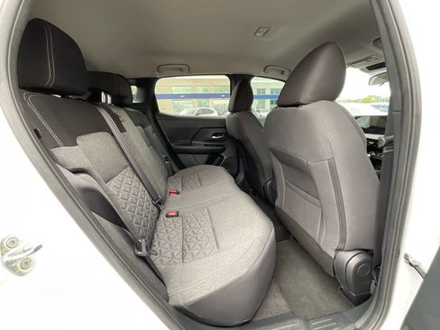Used 2025 Nissan Kicks SV FWD image 20
