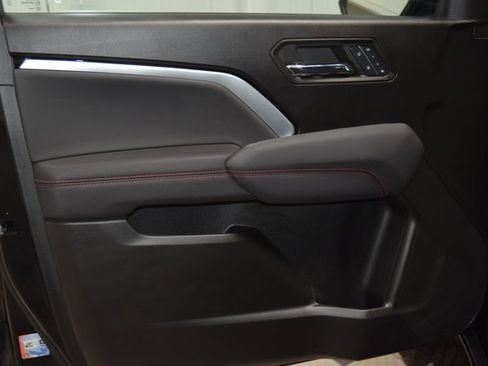 Certified 2024 Chevrolet Colorado Z71 w/ Z71 Convenience Package 2 image 47