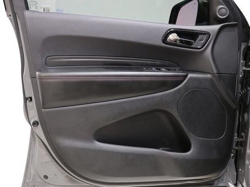 Used 2024 Dodge Durango GT AWD/4WD image 16