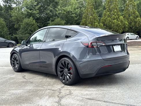 Used 2022 Tesla Model Y Performance AWD/4WD image 28