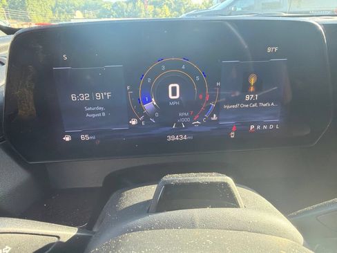 Used 2024 Chevrolet Traverse RS w/ LPO, Floor Liner Package FWD image 5