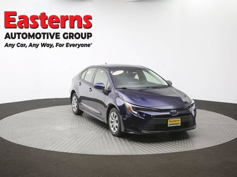 Used 2023 Toyota Corolla LE w/ Carpet Mat Package (TMS) FWD image 45