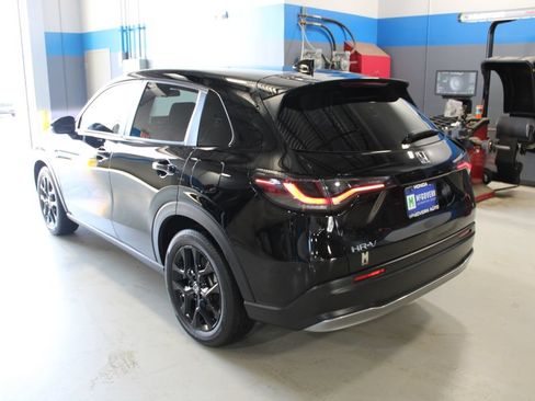 Used 2024 Honda HR-V Sport image 19