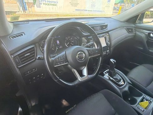 Used 2020 Nissan Rogue SV w/ Sun & Sound Touring Package AWD/4WD image 11