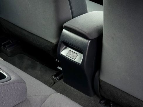 Used 2023 Toyota Corolla LE image 33