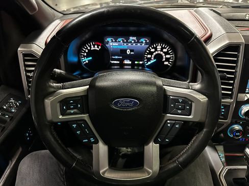 Used 2018 Ford F150 Platinum w/ Equipment Group 701A Luxury AWD/4WD image 28