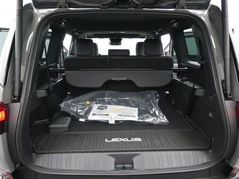 Used 2026 Lexus GX 550 w/ Accessory Package (2T) image 13