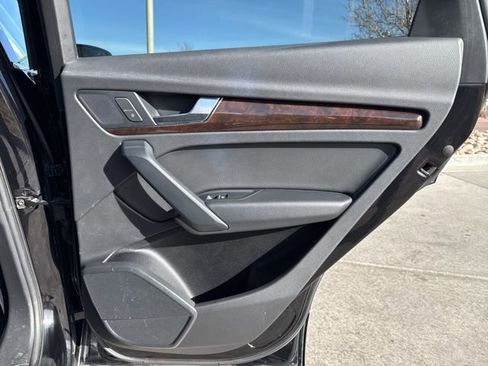 Used 2019 Audi Q5 2.0T Premium image 18