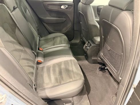 Used 2022 Volvo XC40 P8 Recharge Plus AWD/4WD image 27