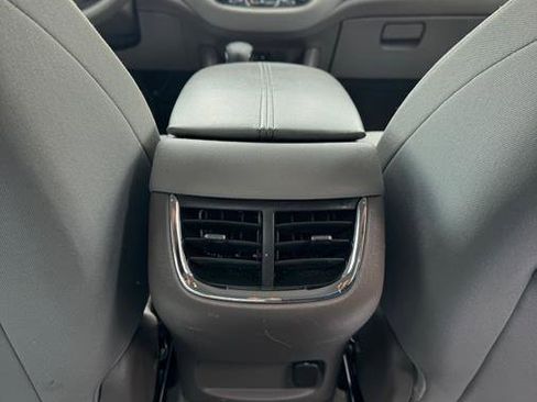 Used 2022 Chevrolet Malibu LT image 13