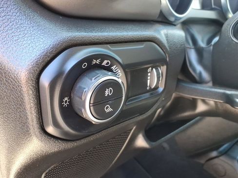 Used 2023 Jeep Gladiator Sport AWD/4WD image 22