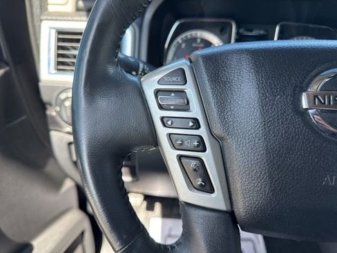 Used 2017 Nissan Titan SV AWD/4WD image 19