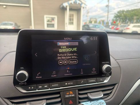 Used 2019 Nissan Altima 2.5 SV FWD image 18