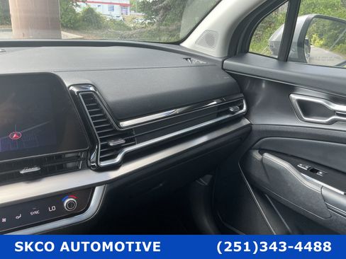 Used 2024 Kia Sportage EX FWD image 24