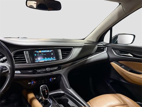 Used 2019 Buick Enclave Essence image 21