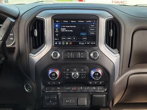 Used 2022 GMC Sierra 1500 SLT AWD/4WD image 16