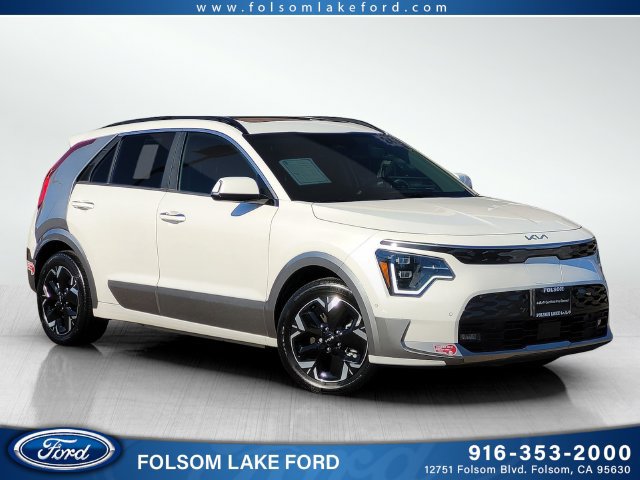 Used 2024 Kia Niro Wave w/ Wave Preserve Package FWD image 1