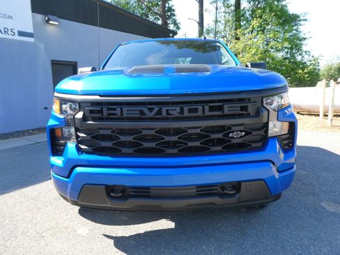Used 2023 Chevrolet Silverado 1500 Custom w/ Rally Edition AWD/4WD image 2