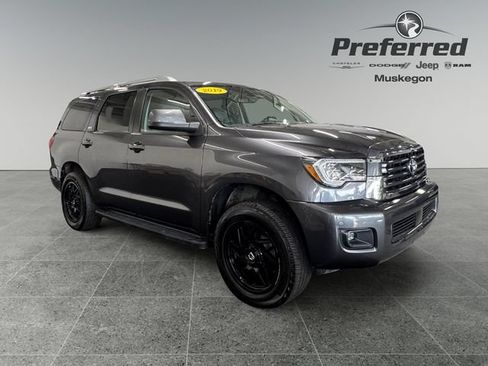 Used 2019 Toyota Sequoia SR5 w/ Premium Package AWD/4WD image 1