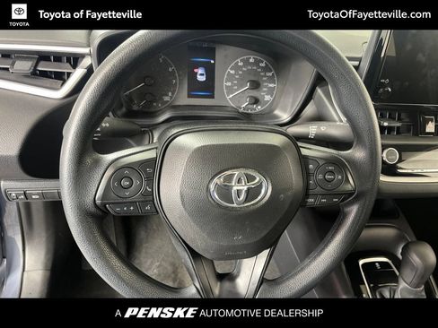 Used 2025 Toyota Corolla LE FWD image 32