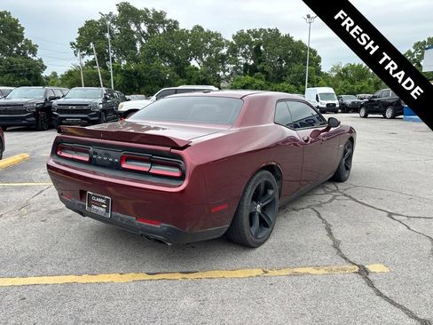 Used 2019 Dodge Challenger R/T w/ Driver Convenience Group RWD image 2