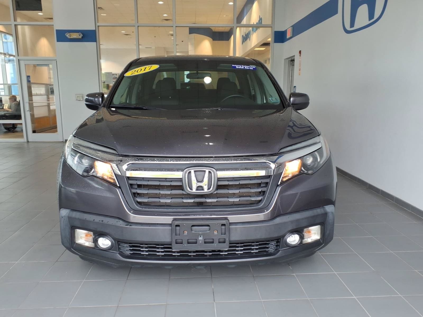 Used 2017 Honda Ridgeline RTL image 2