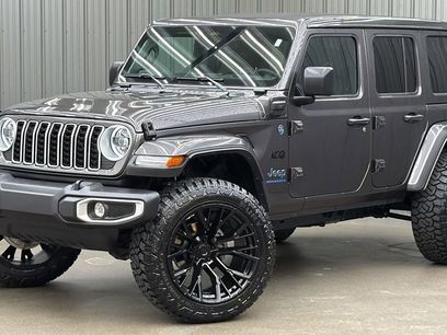 Used 2025 Jeep Wrangler Unlimited Sahara w/ Safety Group