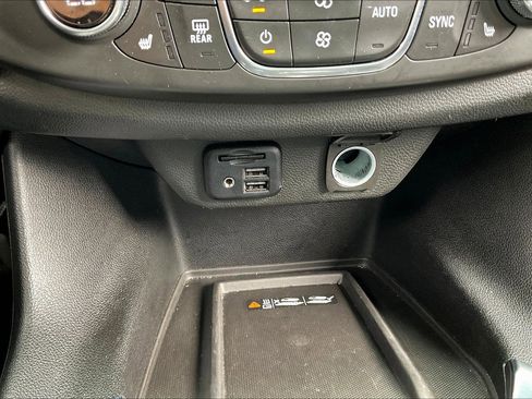 Used 2022 Chevrolet Traverse High Country image 21