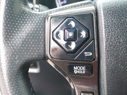 Used 2019 Toyota 4Runner TRD Off-Road Premium AWD/4WD image 33