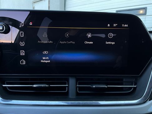 Used 2025 Chevrolet Trax LT image 26