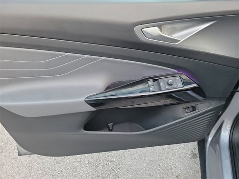 Used 2023 Volkswagen ID.4 S image 16