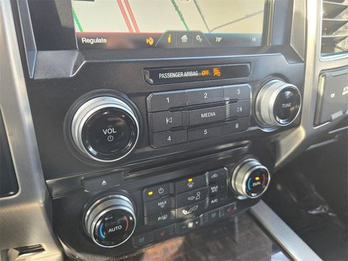 Used 2015 Ford F150 Platinum w/ Equipment Group 701A Luxury image 16