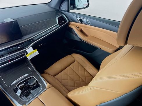 New 2026 BMW X5 xDrive40i w/ M Sport Package image 25