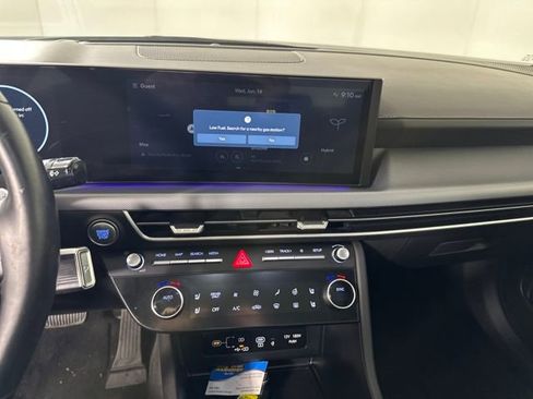 Used 2025 Hyundai Sonata Limited image 21