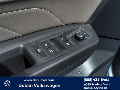 Used 2022 Volkswagen Atlas SE image 12