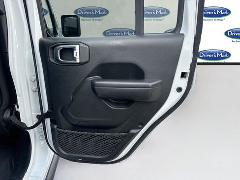 Used 2024 Jeep Wrangler Unlimited Rubicon 4xe AWD/4WD image 26