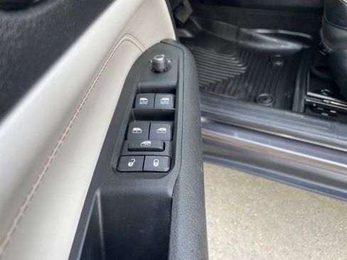 Used 2022 Jeep Compass Limited AWD/4WD image 11