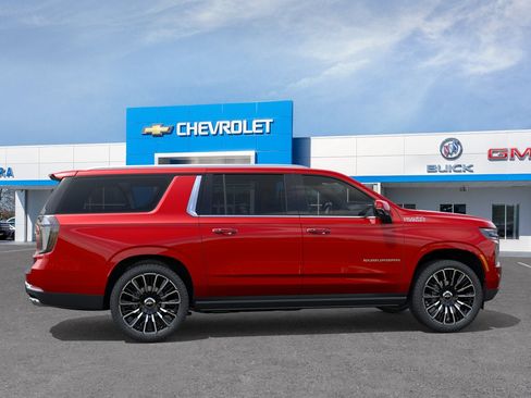 New 2026 Chevrolet Suburban High Country AWD/4WD image 39