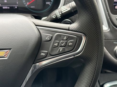 Used 2023 Chevrolet Malibu LT FWD image 35