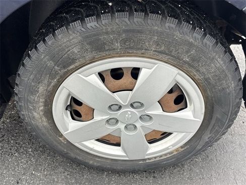 Certified 2015 Chevrolet Sonic LS image 29