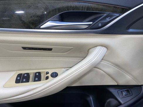 Used 2019 BMW 540i xDrive AWD/4WD image 23