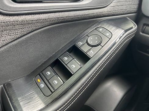 Used 2022 Nissan Rogue SV image 17