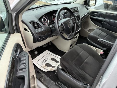Used 2012 Dodge Grand Caravan SE image 7