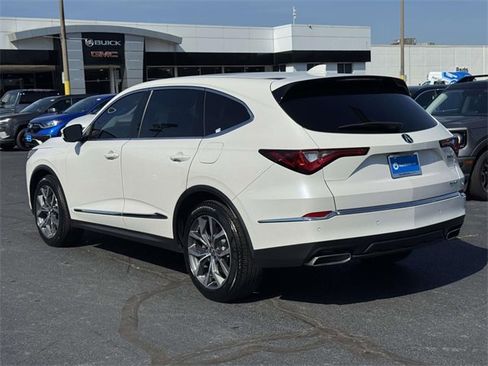Used 2024 Acura MDX SH-AWD w/ Technology Package image 3